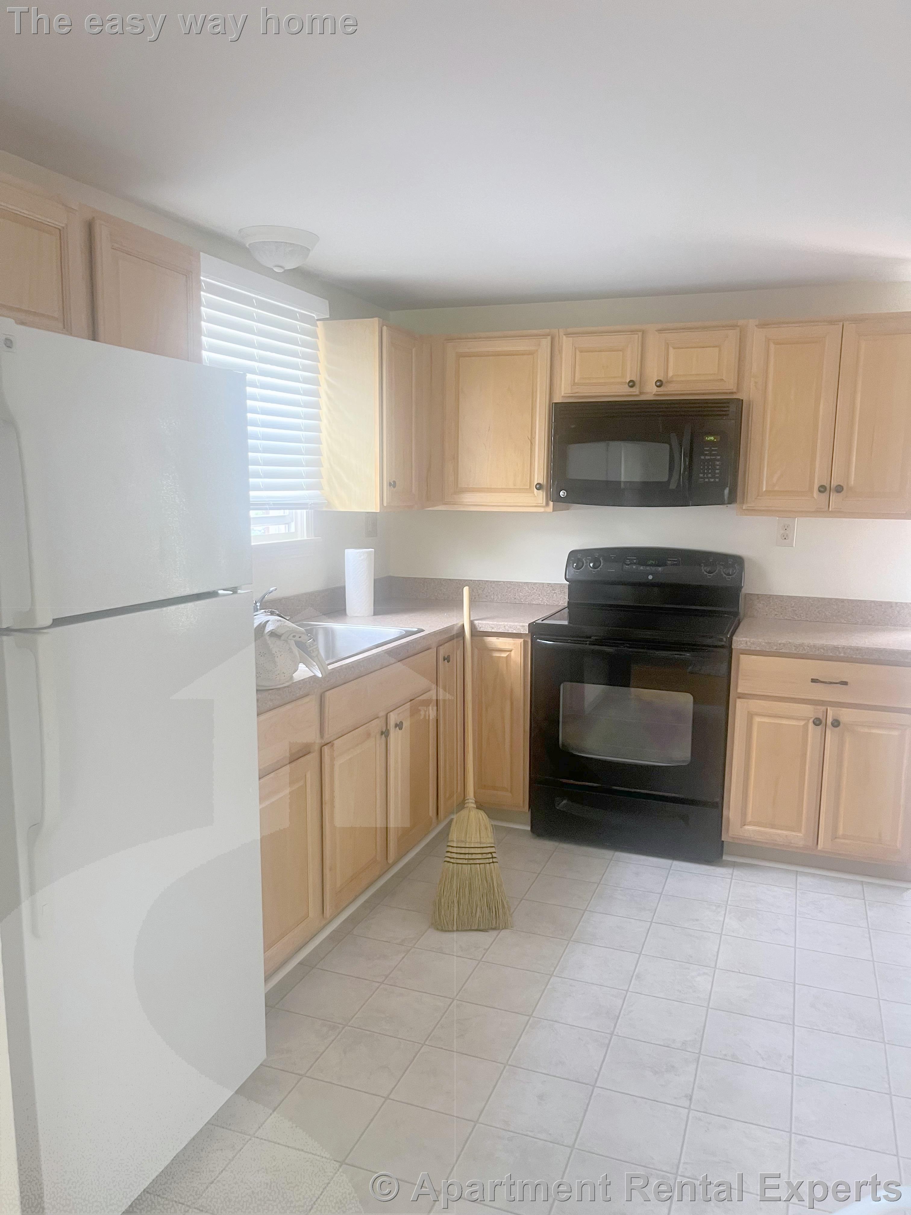 2 bed, 1 bath apartment for rent at 99 Normandy Ave Unit 1, Fresh Pond — photo 2 of 8