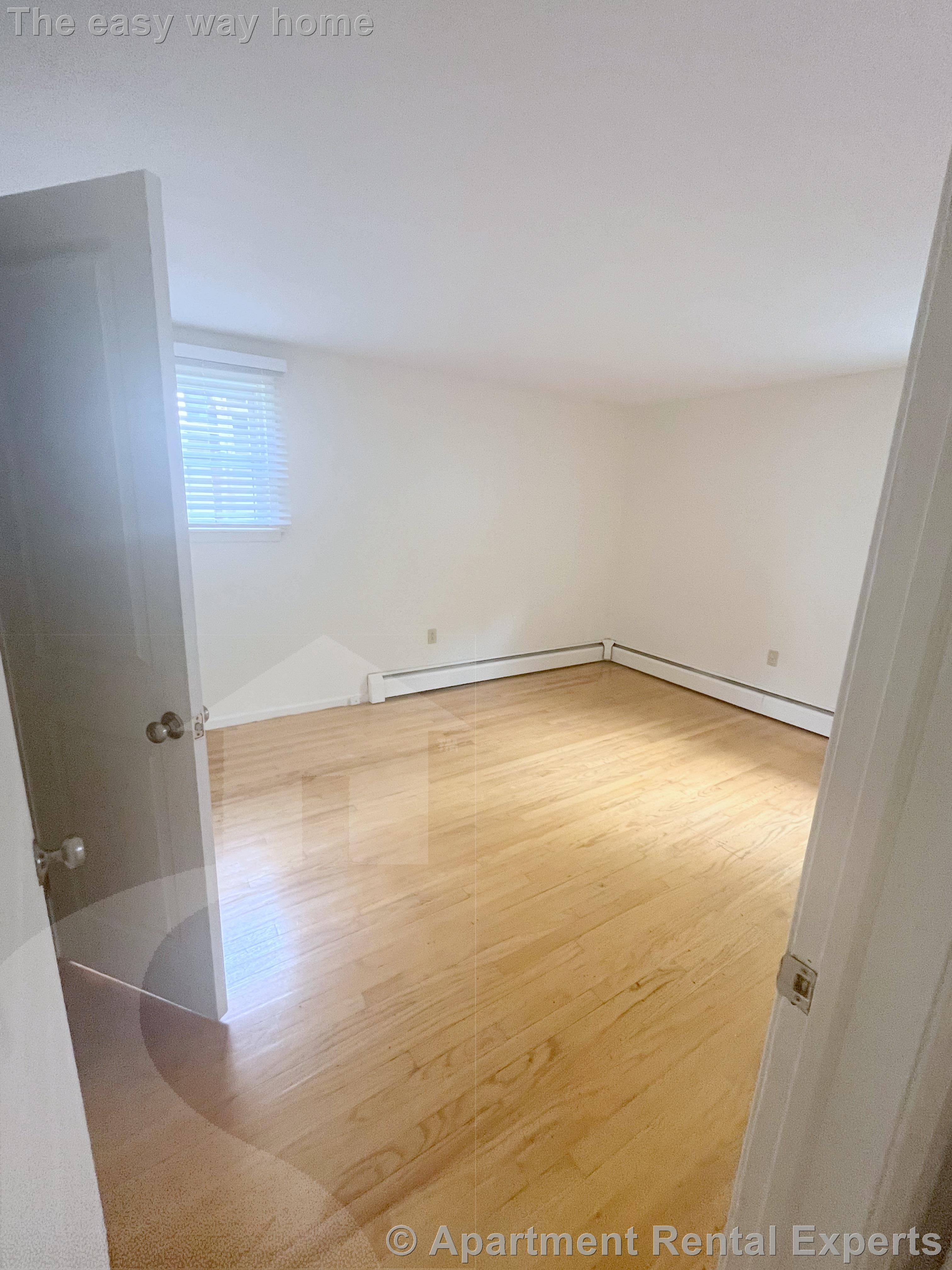 2 bed, 1 bath apartment for rent at 99 Normandy Ave Unit 1, Fresh Pond — photo 6 of 8