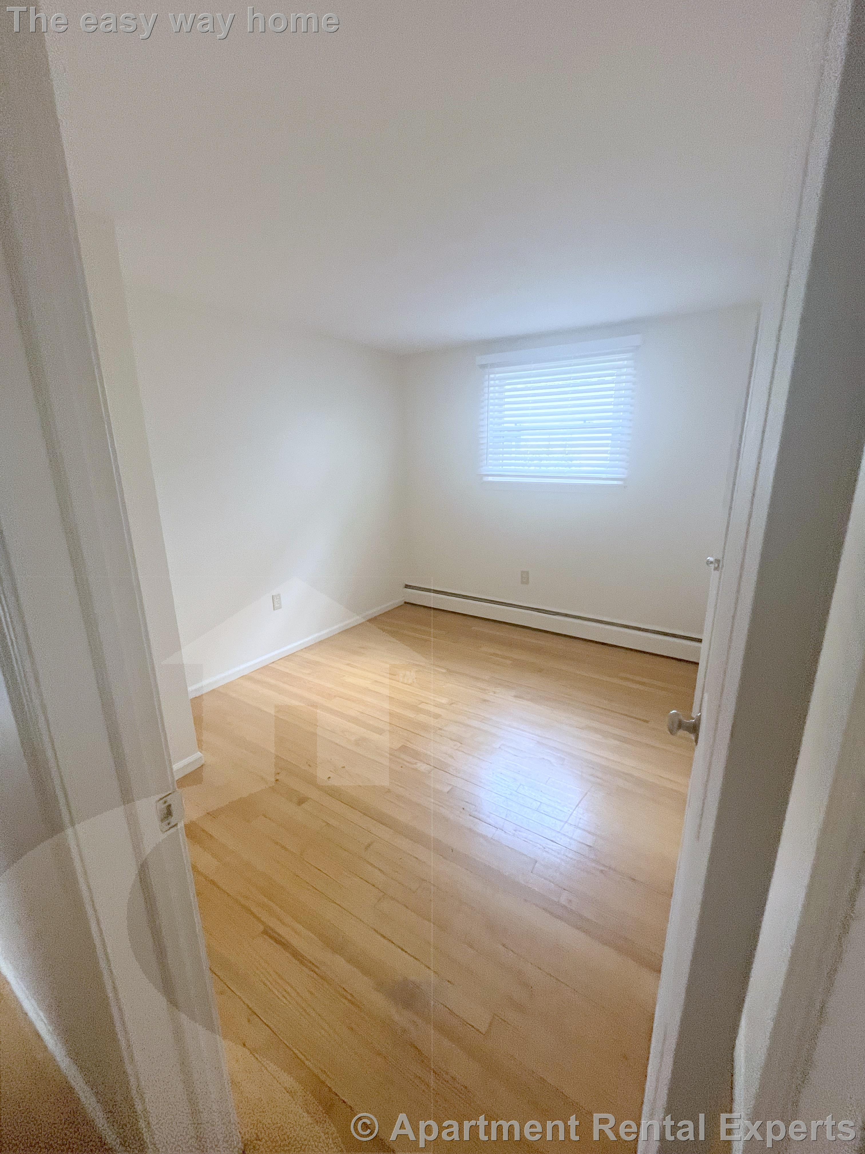2 bed, 1 bath apartment for rent at 99 Normandy Ave Unit 1, Fresh Pond — photo 5 of 8