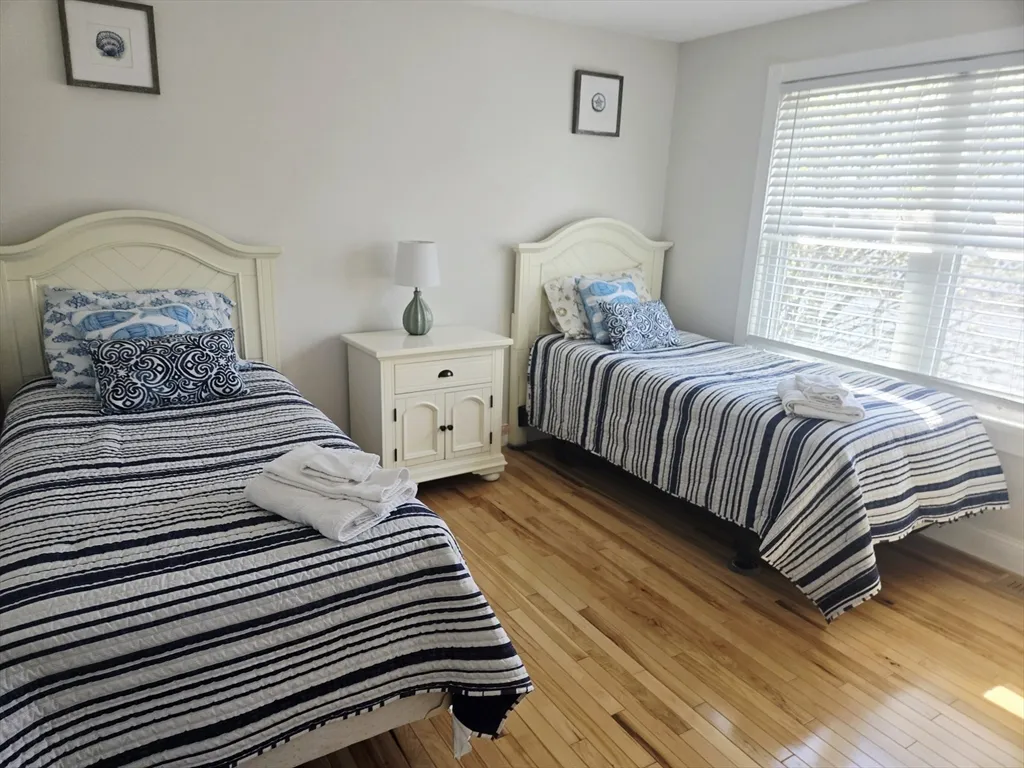 4 bed, 2 bath apartment for rent at 99 North Reservation Terr Unit WINTER, Plum Island — photo 8 of 15