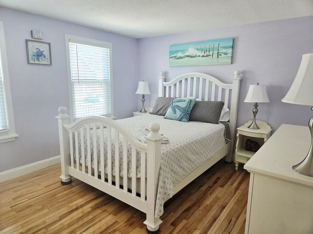 4 bed, 2 bath apartment for rent at 99 North Reservation Terr Unit WINTER, Plum Island — photo 7 of 15