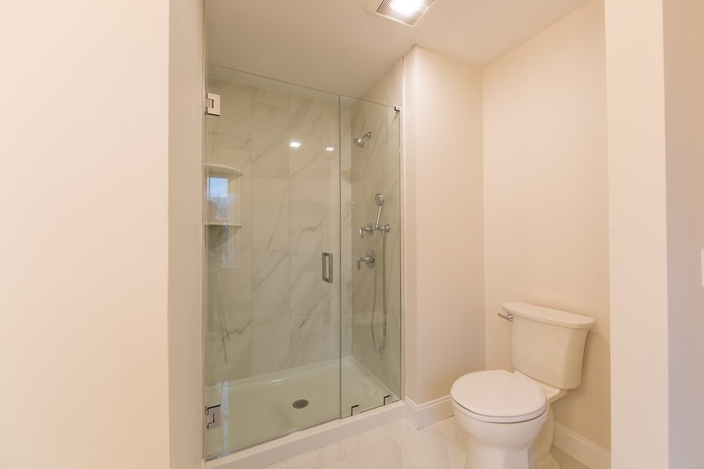 3 bed, 3 bath apartment for rent at 99 Oakdale Ave Unit 1, Oakdale — photo 13 of 21
