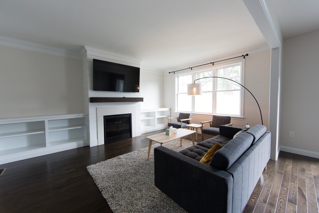 3 bed, 3 bath apartment for rent at 99 Oakdale Ave Unit 1, Oakdale — photo 6 of 21
