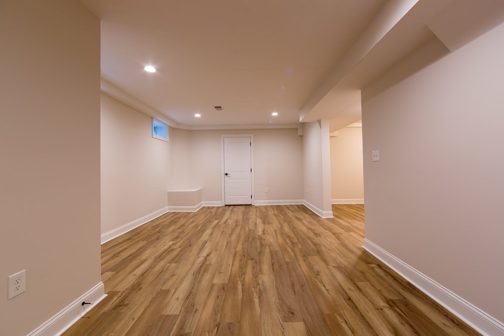 3 bed, 3 bath apartment for rent at 99 Oakdale Ave Unit 1, Oakdale — photo 19 of 21