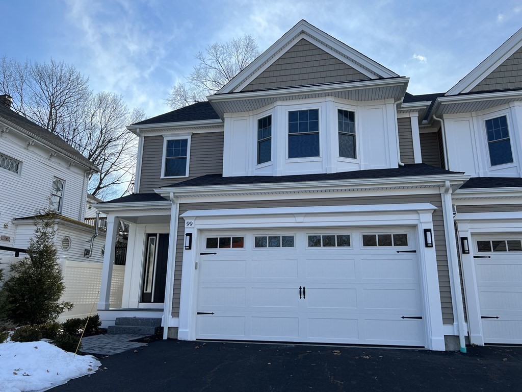 3 bed, 3 bath apartment for rent at 99 Oakdale Ave Unit 1, Oakdale — photo 1 of 21