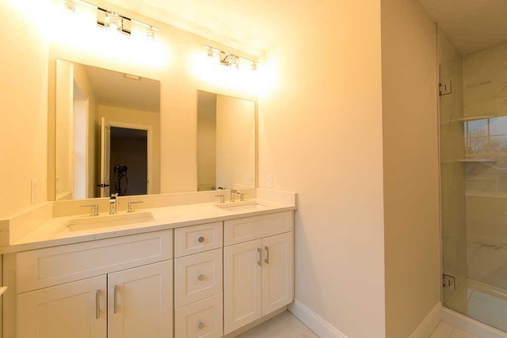 3 bed, 3 bath apartment for rent at 99 Oakdale Ave Unit 1, Oakdale — photo 12 of 21