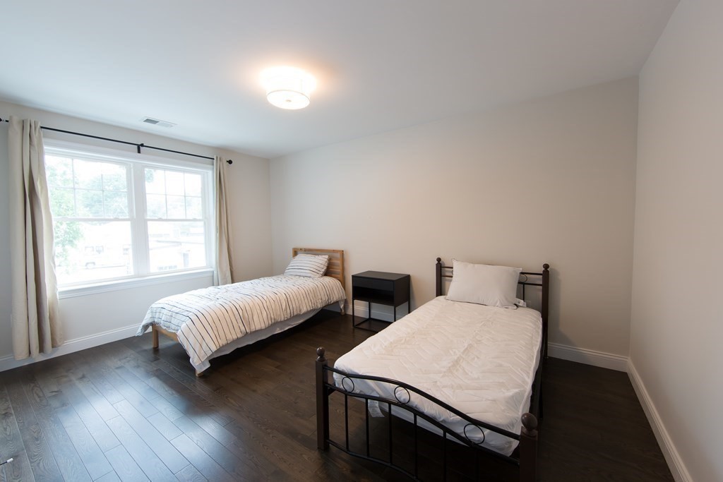 3 bed, 3 bath apartment for rent at 99 Oakdale Ave Unit 1, Oakdale — photo 14 of 21