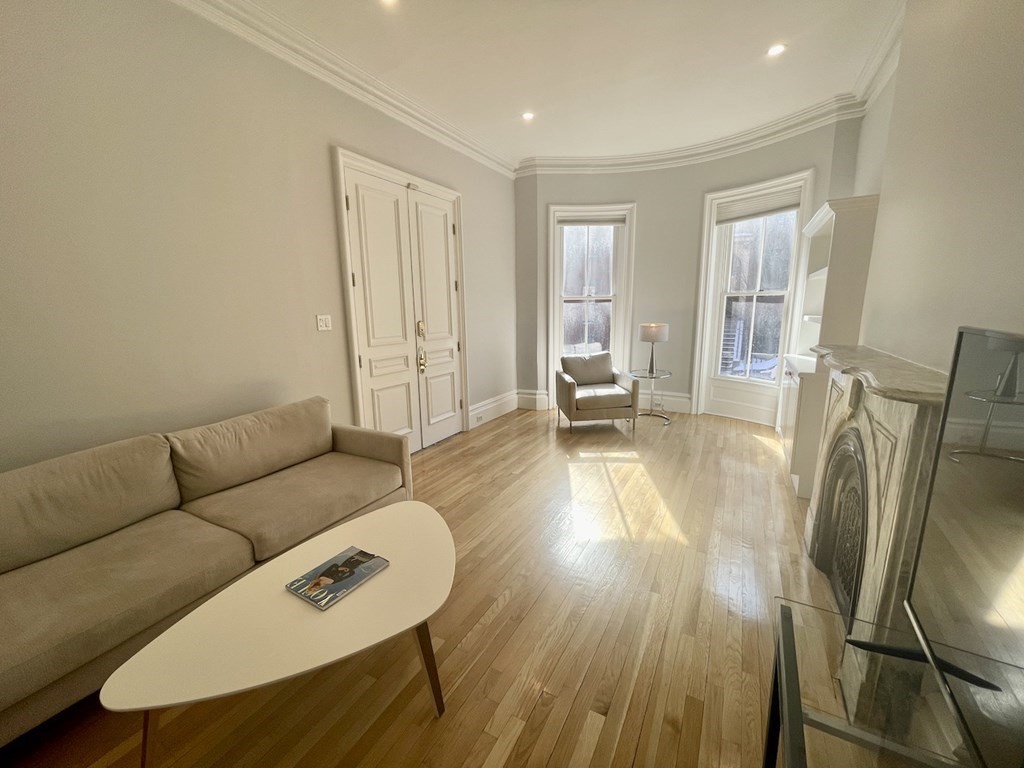 3 bed, 3 bath apartment for rent at 99 Pembroke St Unit 1, South End — photo 5 of 18