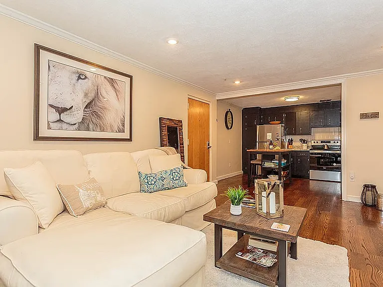 2 bed, 1 bath apartment for rent at 99 Pleasant St Unit 1-3, Watertown — photo 3 of 14