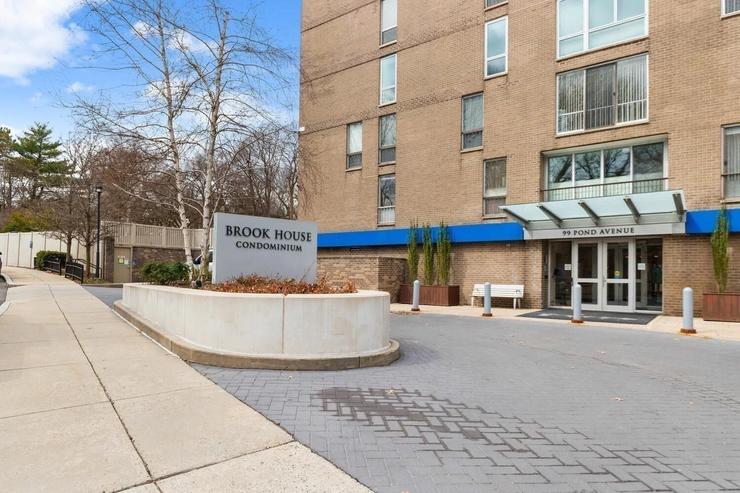 3 bed, 2 bath apartment for rent at 99 Pond Ave Unit 417, Brookline Village — photo 21 of 23