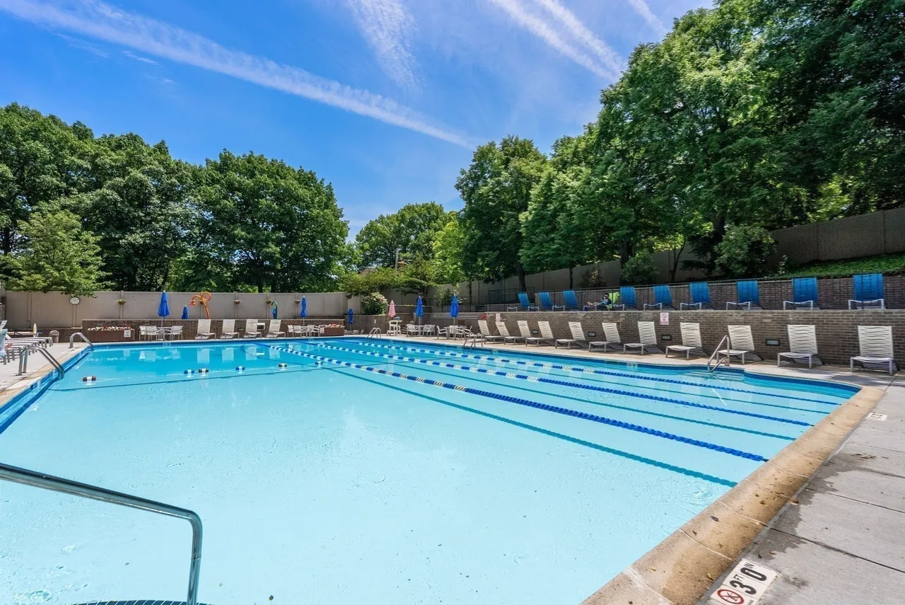 2 bed, 2 bath apartment for rent at 99 Pond Ave Unit 501, Brookline Village — photo 5 of 18