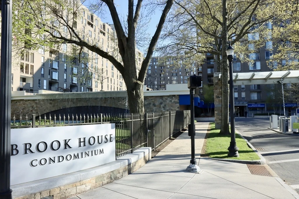 1 bed, 1 bath apartment for rent at 99 Pond Ave Unit 514, Brookline Village — photo 8 of 22