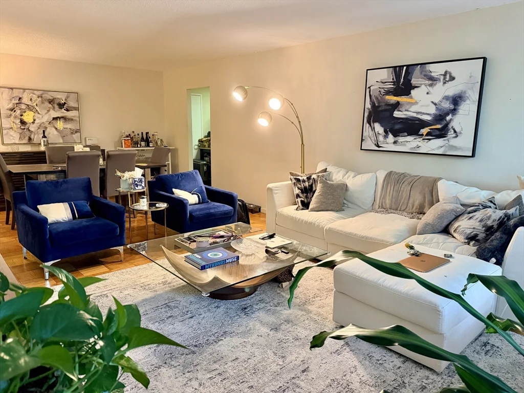 1 bed, 1 bath apartment for rent at 99 Pond Ave Unit 609, Brookline Village
