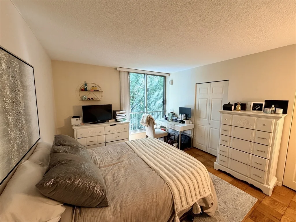 1 bed, 1 bath apartment for rent at 99 Pond Ave Unit 609, Brookline Village — photo 6 of 11