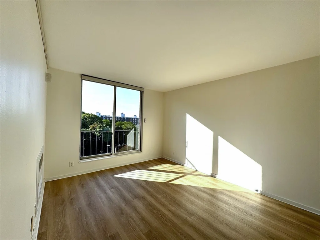 2 bed, 2 bath apartment for rent at 99 Pond Ave Unit 806, Brookline Village — photo 7 of 36