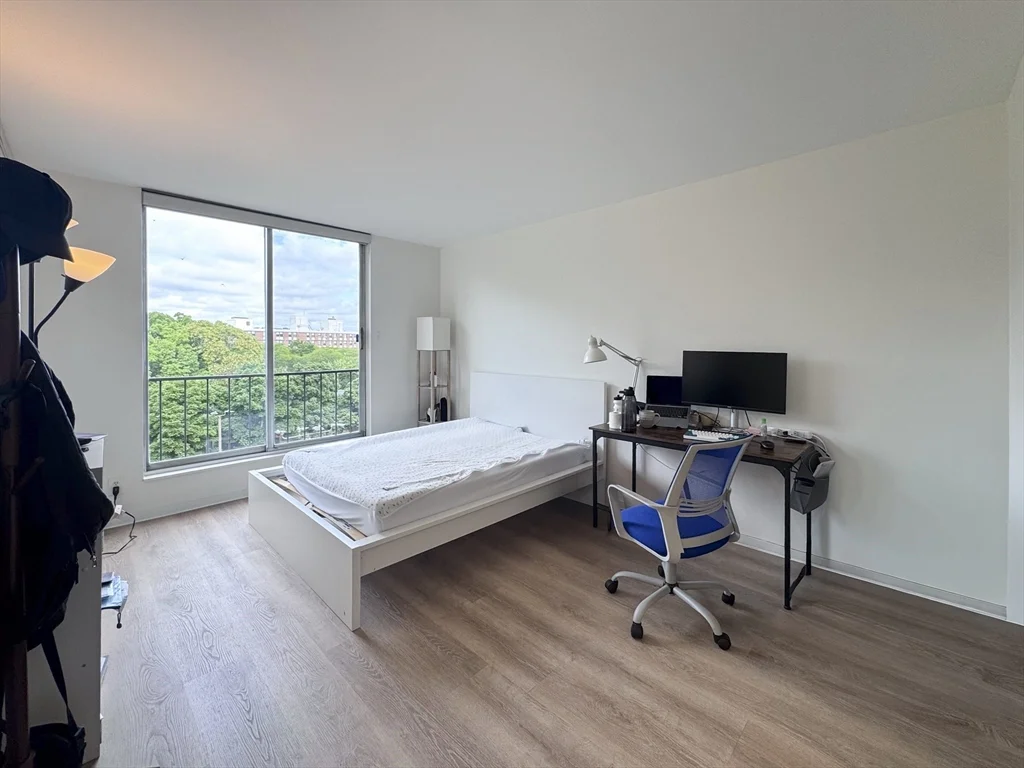 2 bed, 2 bath apartment for rent at 99 Pond Ave Unit 806, Brookline Village — photo 6 of 36