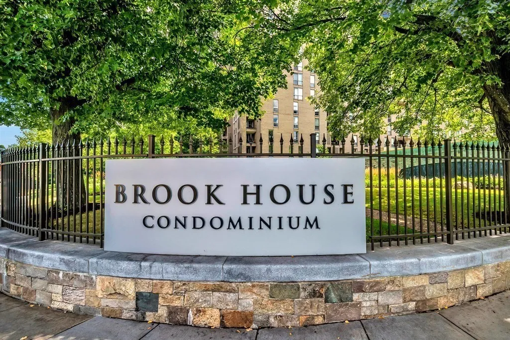 1 bed, 1 bath apartment for rent at 99 Pond Ave Unit 812, Brookline Village