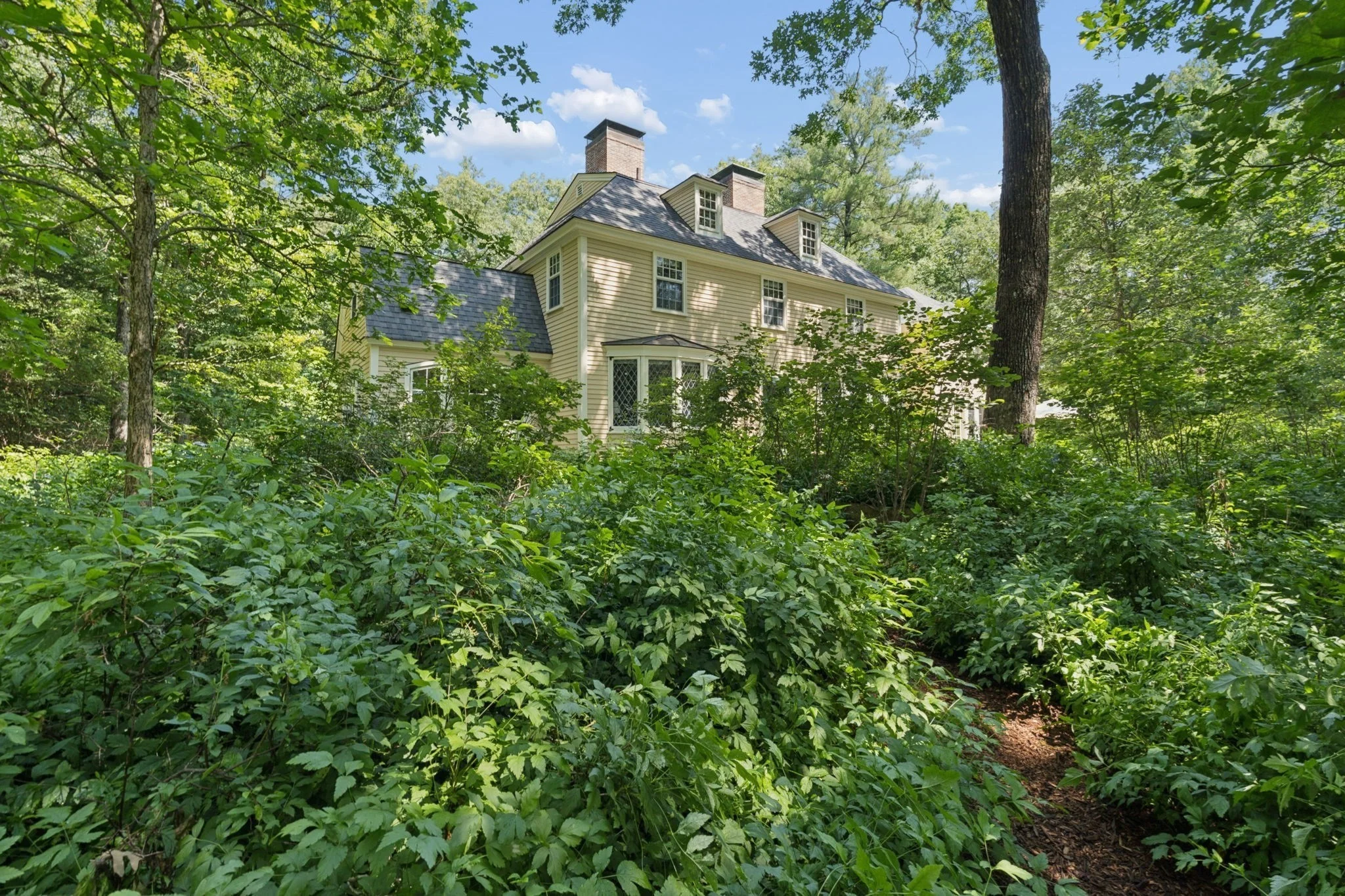 4 bed, 3 bath apartment for rent at 99 Pond Rd Unit 99, Wellesley — photo 34 of 40