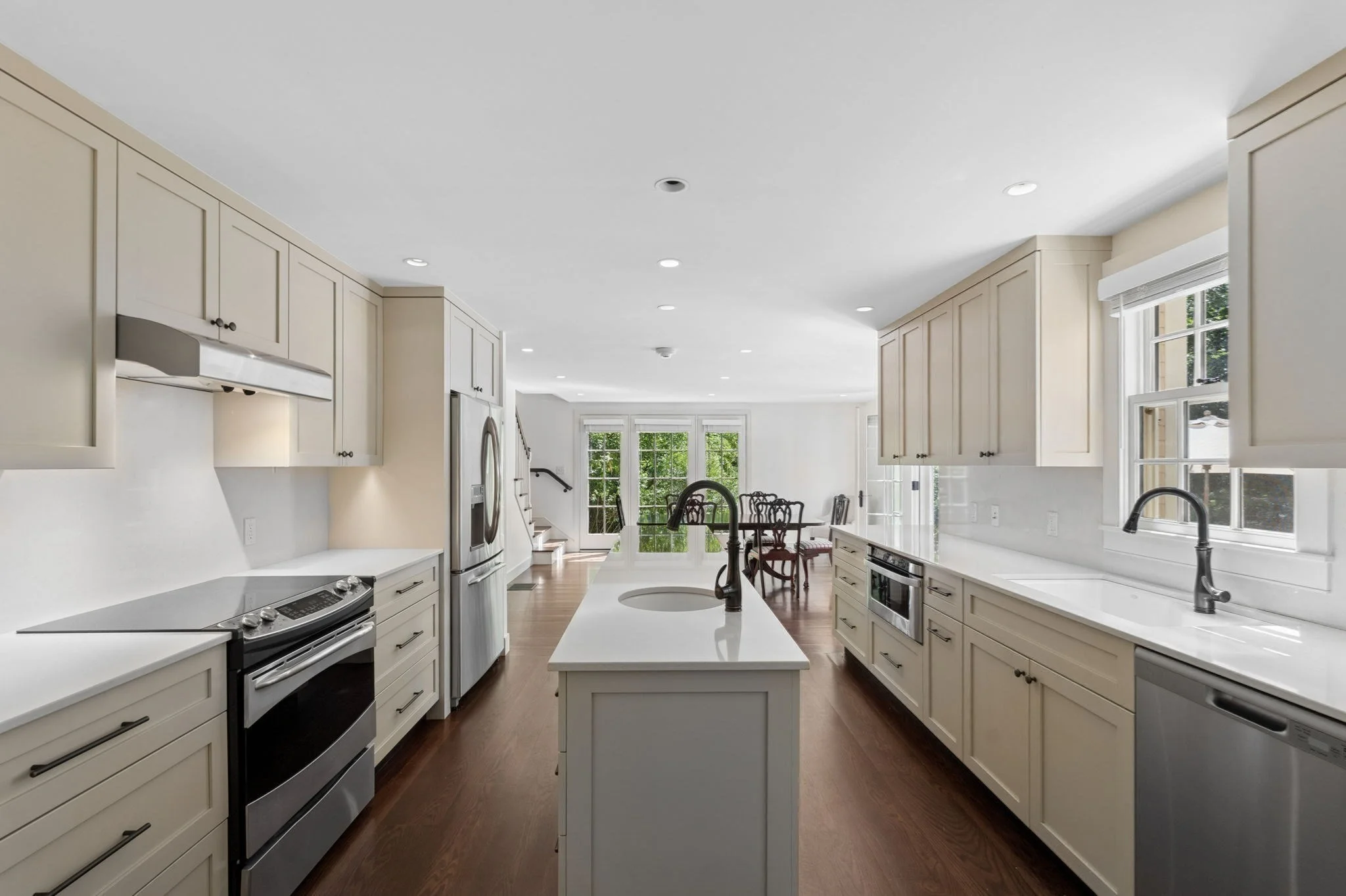 4 bed, 3 bath apartment for rent at 99 Pond Rd Unit 99, Wellesley — photo 8 of 40