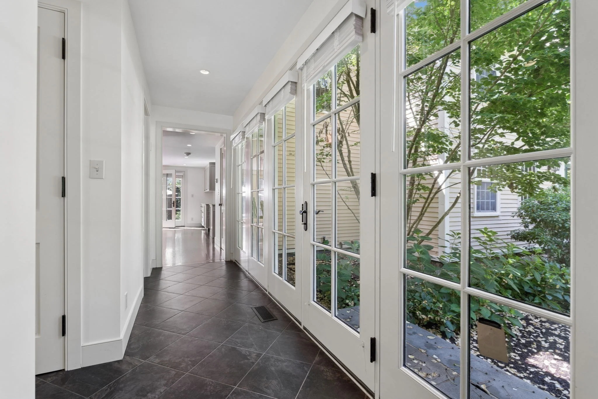 4 bed, 3 bath apartment for rent at 99 Pond Rd Unit 99, Wellesley — photo 6 of 40