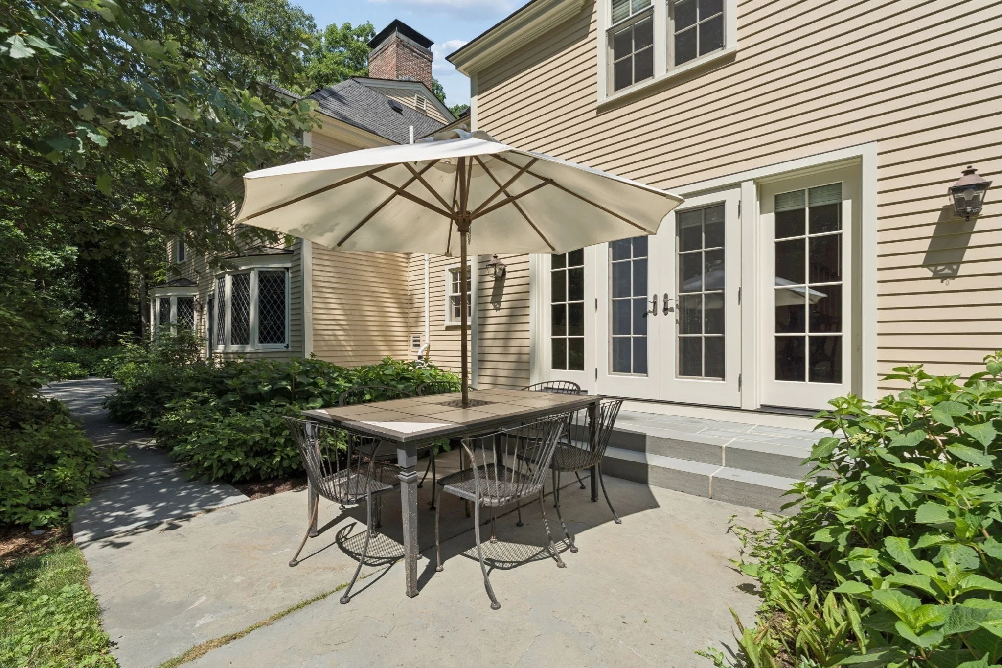 4 bed, 3 bath apartment for rent at 99 Pond Rd Unit 99, Wellesley — photo 32 of 40