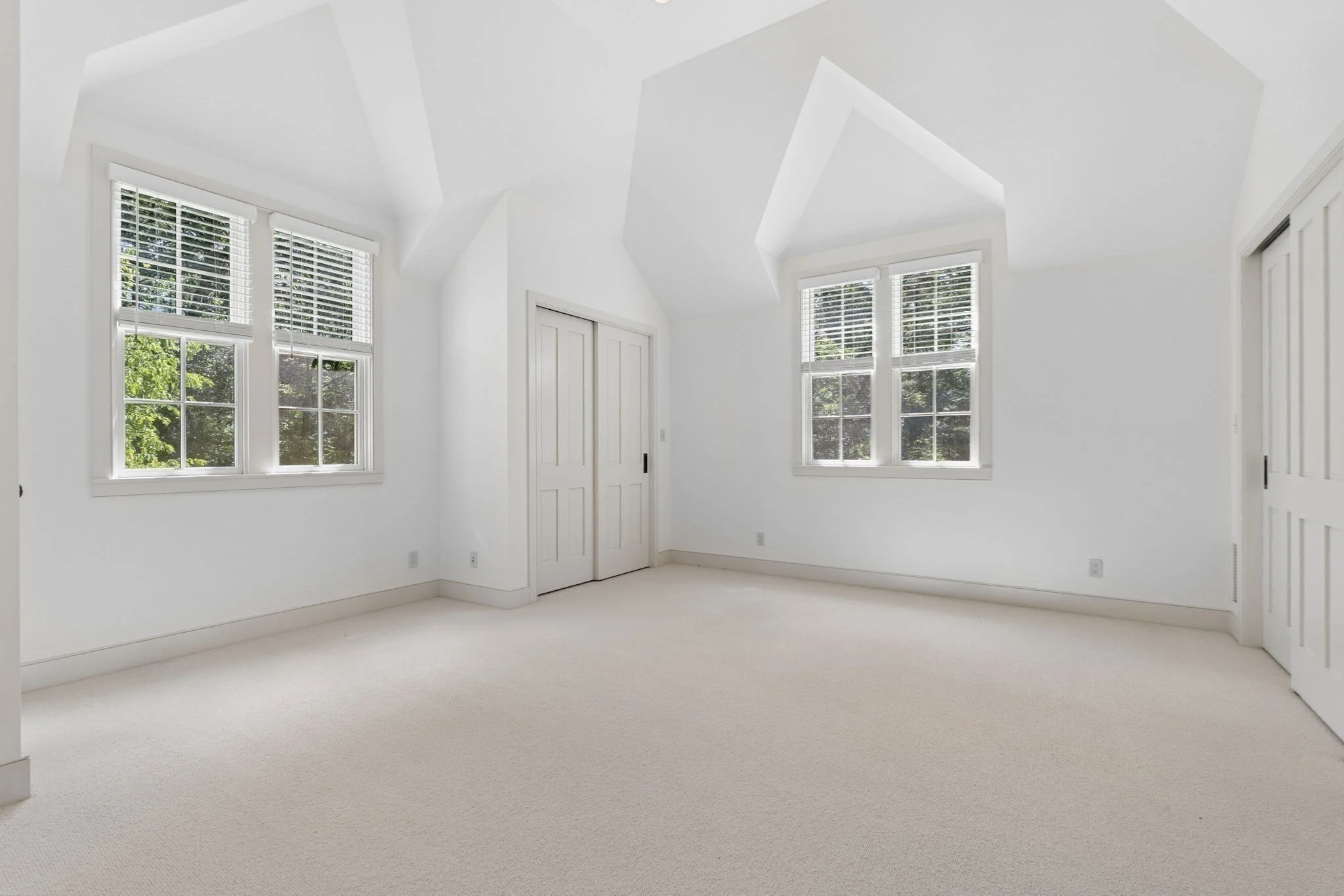 4 bed, 3 bath apartment for rent at 99 Pond Rd Unit 99, Wellesley — photo 22 of 40