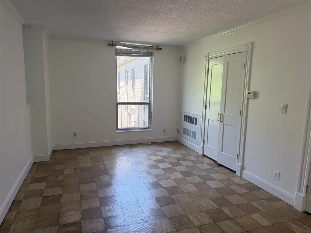 2 bed, 2 bath apartment for rent at 99 Pond Unit 422, Brookline Village — photo 4 of 14