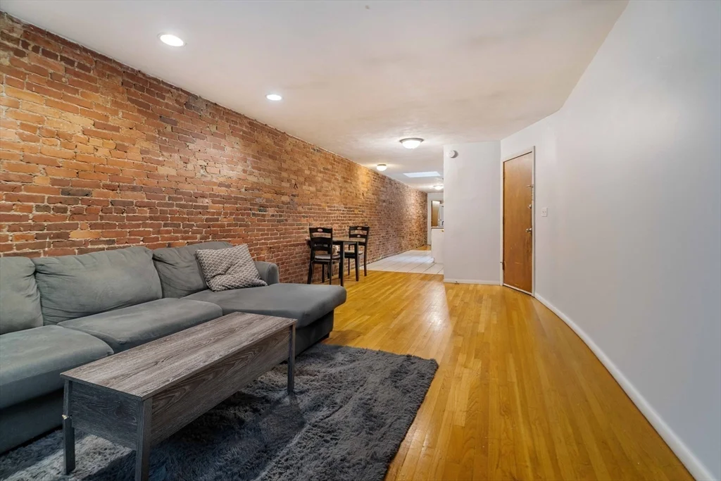 2 bed, 1 bath apartment for rent at 99 Prince St Unit 1, North End — photo 3 of 12