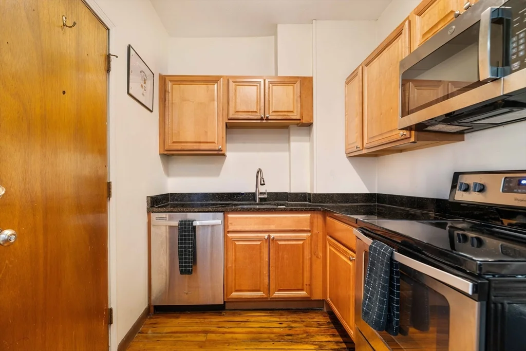 1 bed, 1 bath apartment for rent at 99 Prince St Unit 2, North End — photo 2 of 13