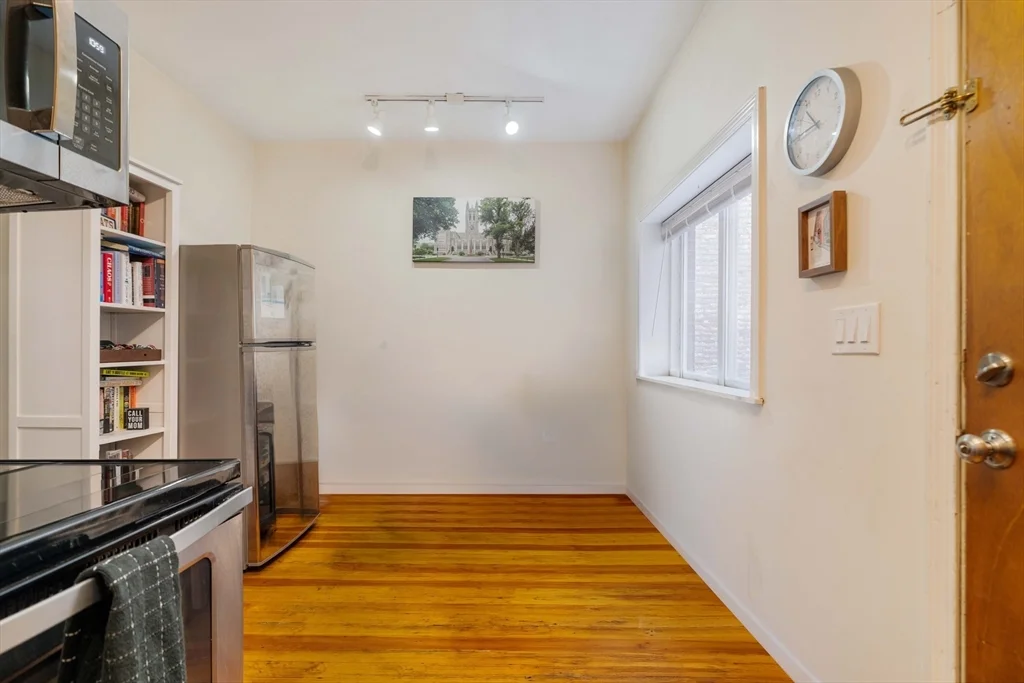 1 bed, 1 bath apartment for rent at 99 Prince St Unit 2, North End — photo 3 of 13