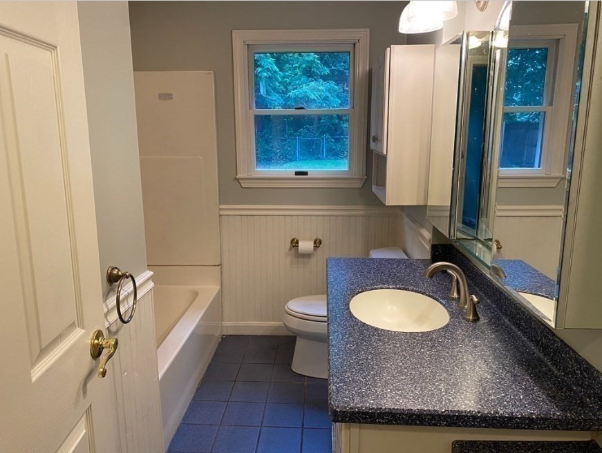 4 bed, 2 bath apartment for rent at 99 School St Unit 0, Avon — photo 8 of 14