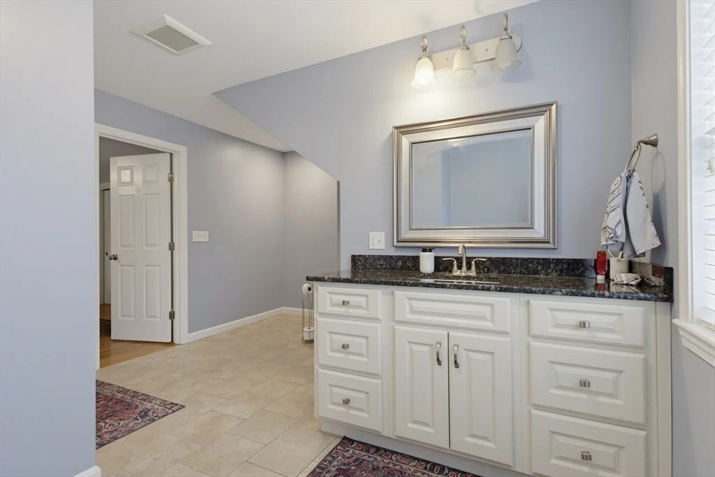 4 bed, 3 bath apartment for rent at 99 South St, Westborough — photo 25 of 30