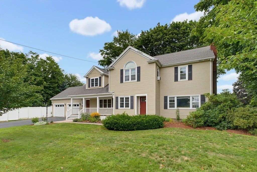 4 bed, 3 bath apartment for rent at 99 South St, Westborough — photo 2 of 30