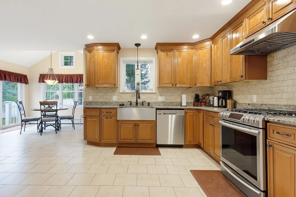 4 bed, 3 bath apartment for rent at 99 South St, Westborough — photo 9 of 30