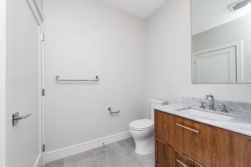 1 bed, 1 bath apartment for rent at 99 Sumner St Unit 413, East Boston — photo 9 of 17