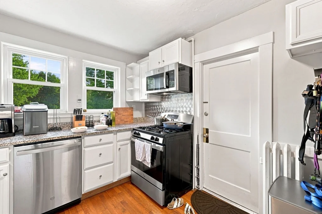 2 bed, 1 bath apartment for rent at 99 Thorndike St Unit 1, Arlington — photo 15 of 31
