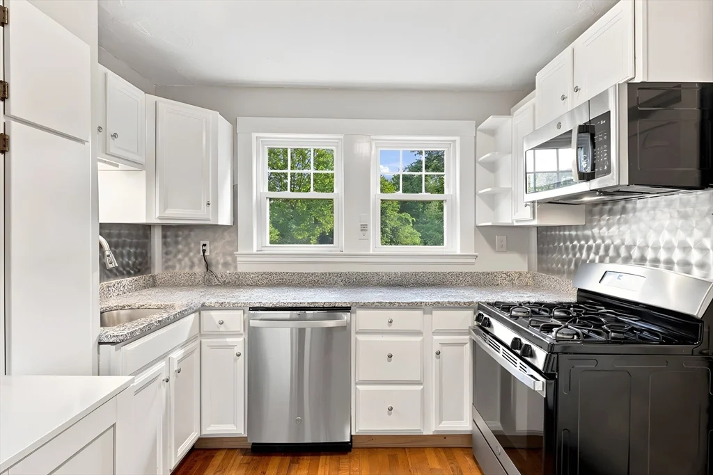2 bed, 1 bath apartment for rent at 99 Thorndike St Unit 1, Arlington — photo 13 of 31