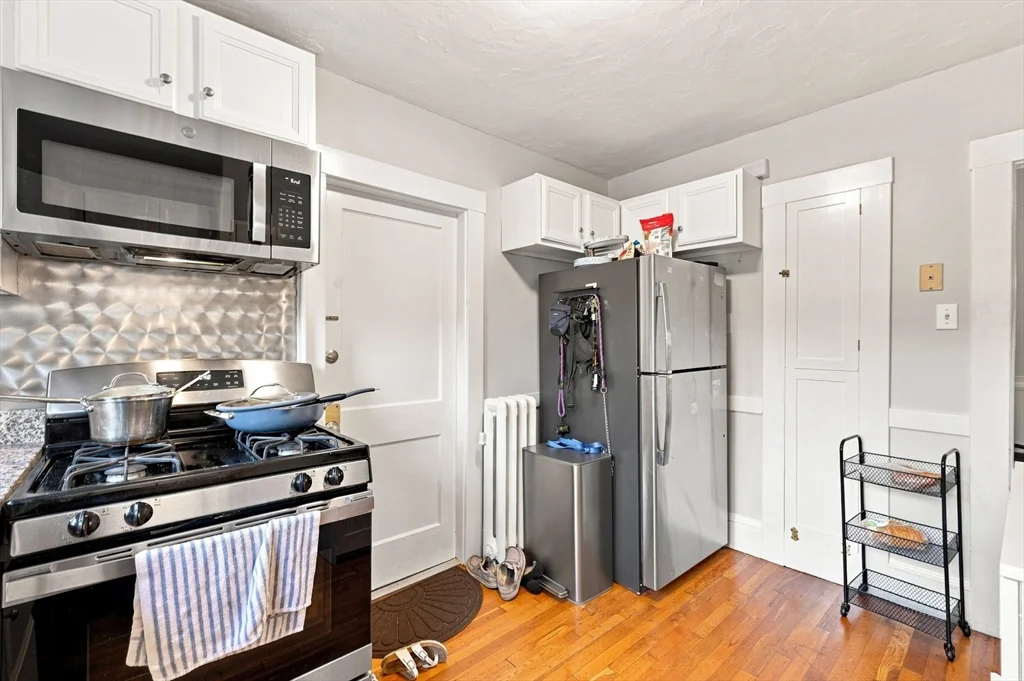 2 bed, 1 bath apartment for rent at 99 Thorndike St Unit 1, Arlington — photo 6 of 31
