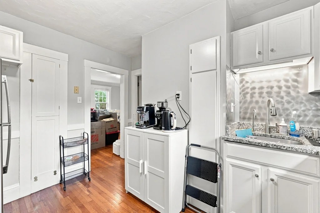 2 bed, 1 bath apartment for rent at 99 Thorndike St Unit 1, Arlington — photo 8 of 31