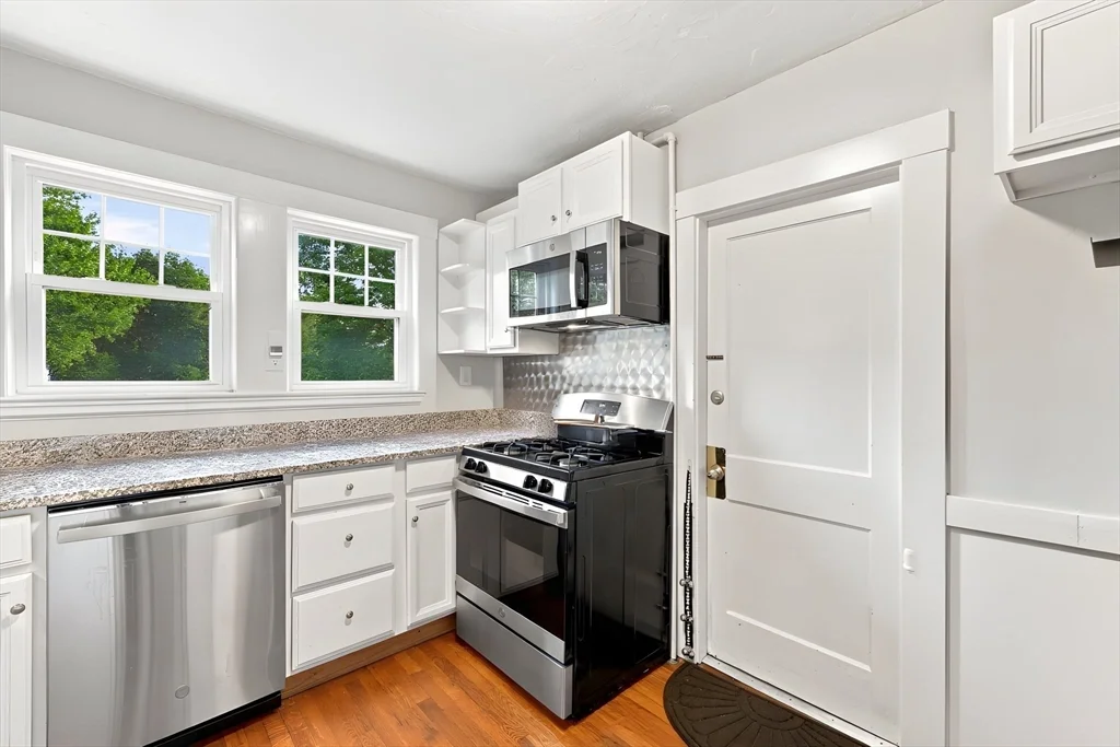 2 bed, 1 bath apartment for rent at 99 Thorndike St Unit 1, Arlington — photo 14 of 31