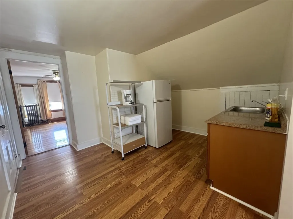 3 bed, 2 bath apartment for rent at 99 Union St Unit 99, Brighton — photo 15 of 24