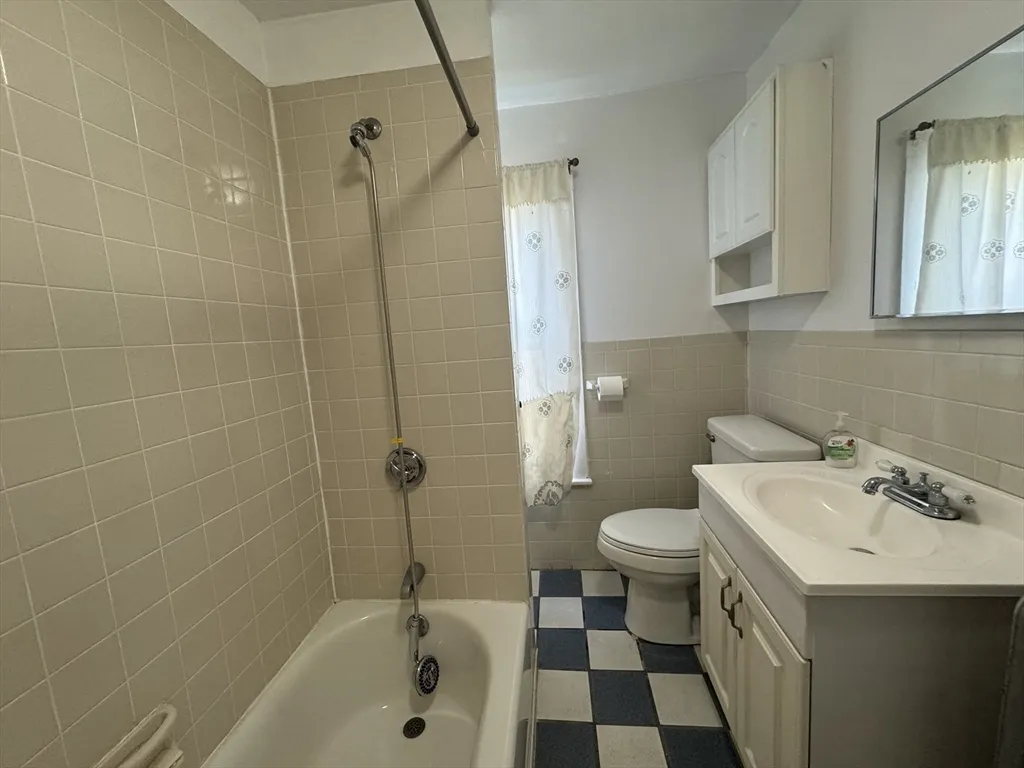 3 bed, 2 bath apartment for rent at 99 Union St Unit 99, Brighton — photo 12 of 24