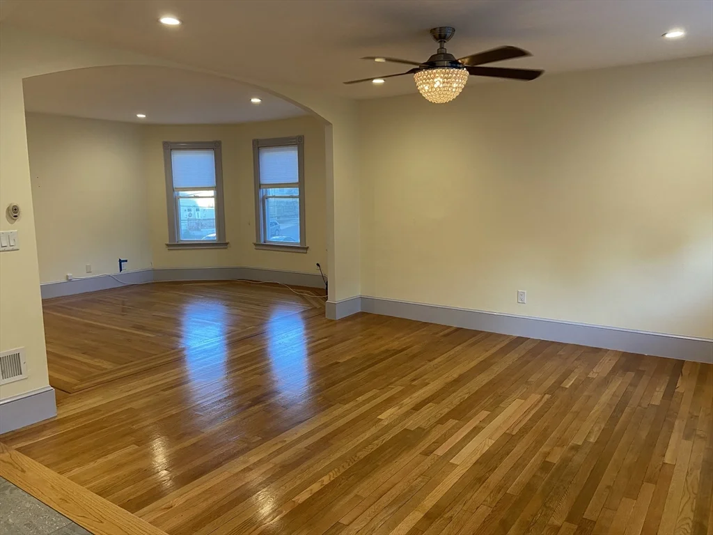 4 bed, 2 bath apartment for rent at 99 Walnut St Unit 2-2, Malden — photo 4 of 13