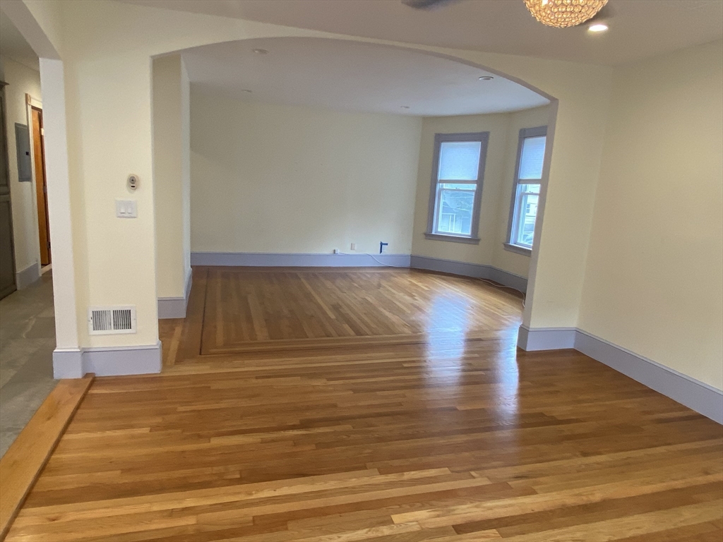 4 bed, 2 bath apartment for rent at 99 Walnut St Unit 2, Malden — photo 18 of 22
