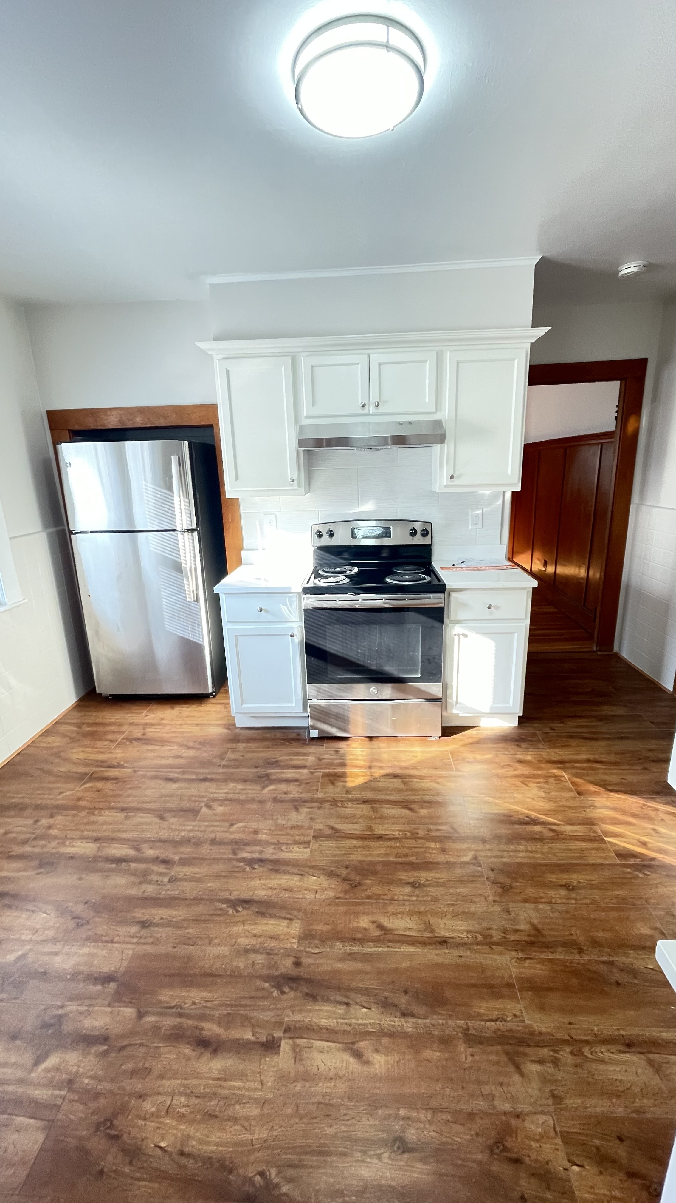 3 bed, 1 bath apartment for rent at 99 Wellsmere Rd Unit 2, Roslindale — photo 3 of 17