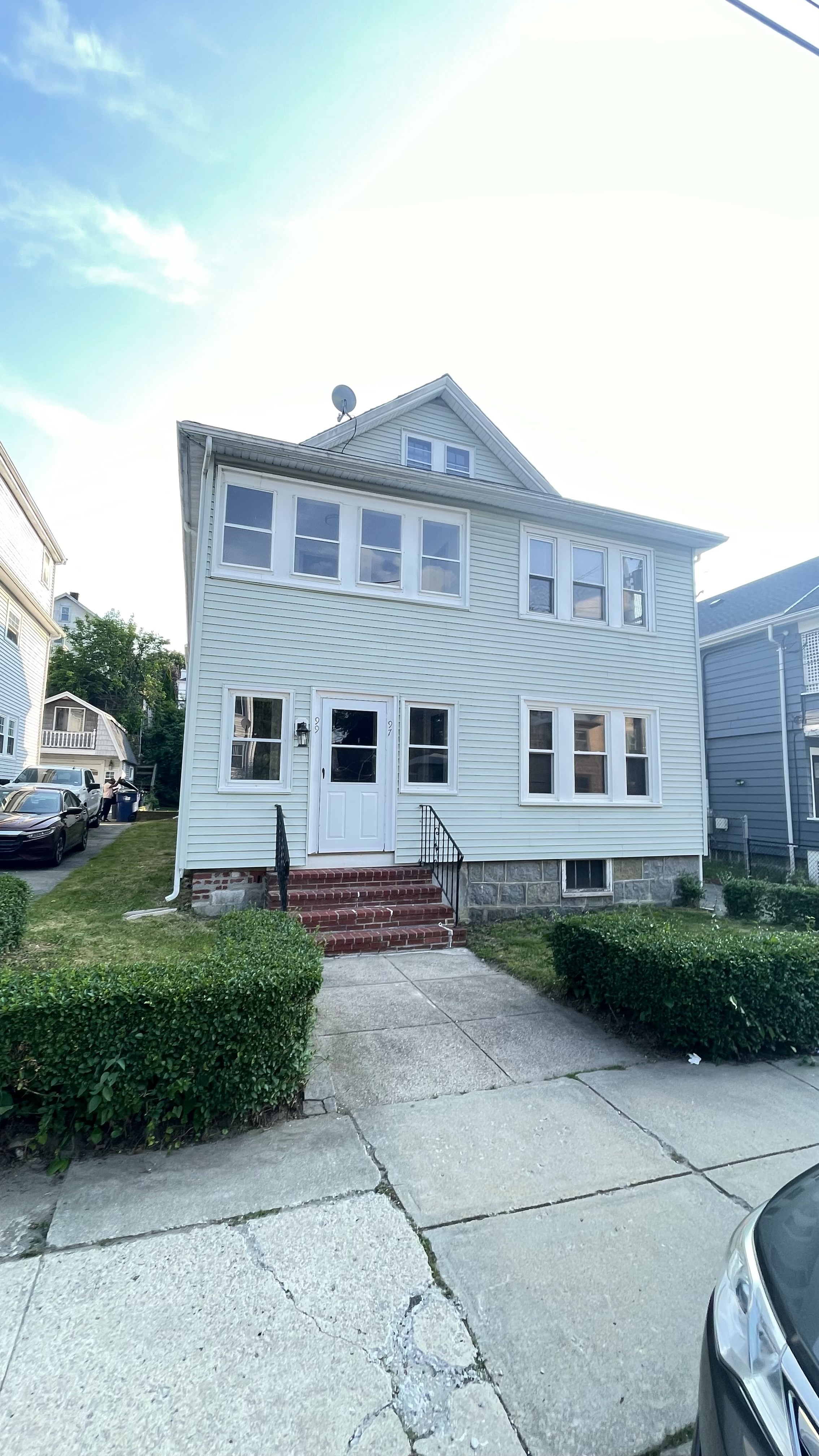 3 bed, 1 bath apartment for rent at 99 Wellsmere Rd Unit 2, Roslindale — photo 16 of 17