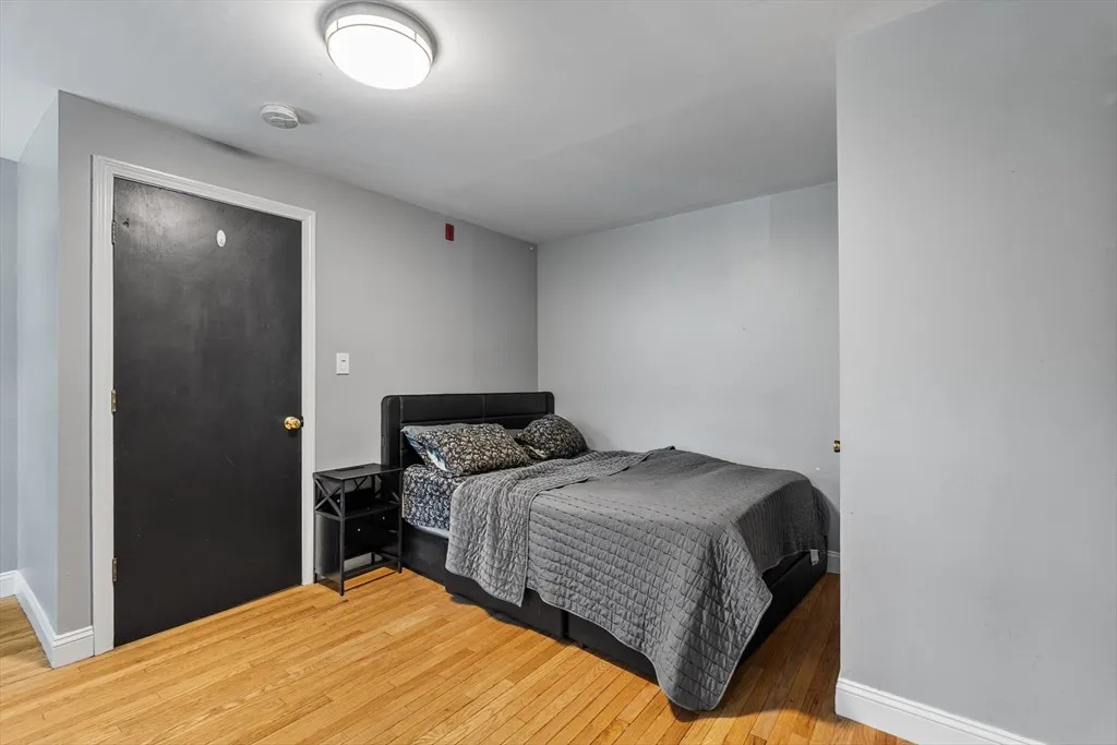 2 bed, 1 bath apartment for rent at 99 W 4th St Unit 1A, South Boston — photo 6 of 9
