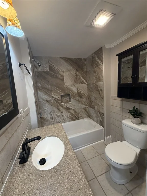3 bed, 1 bath apartment for rent at 99 Weston St Unit 2, Brockton — photo 7 of 14