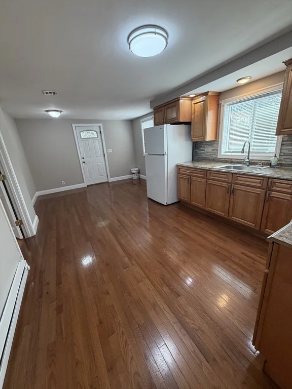 3 bed, 1 bath apartment for rent at 99 Weston St Unit 2, Brockton — photo 2 of 14