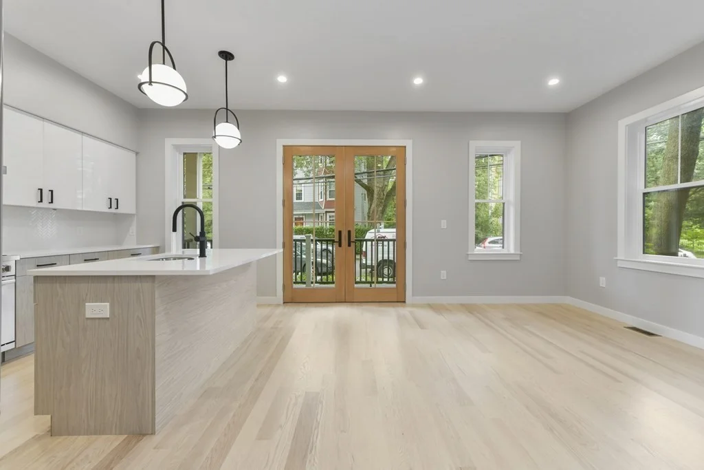 3 bed, 2 bath apartment for rent at 99 Williams St Unit 2, Jamaica Plain — photo 5 of 18